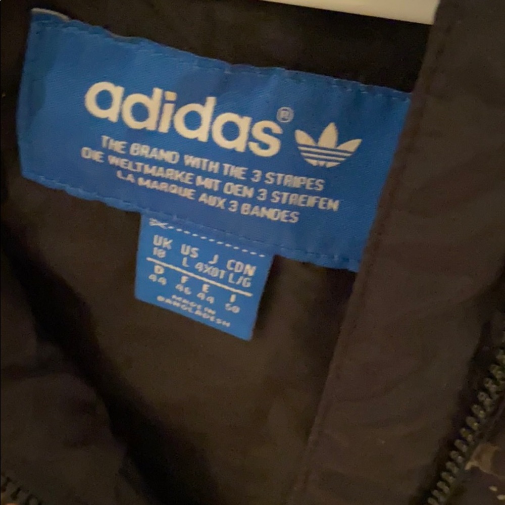 Vest - Picture 2 of 3